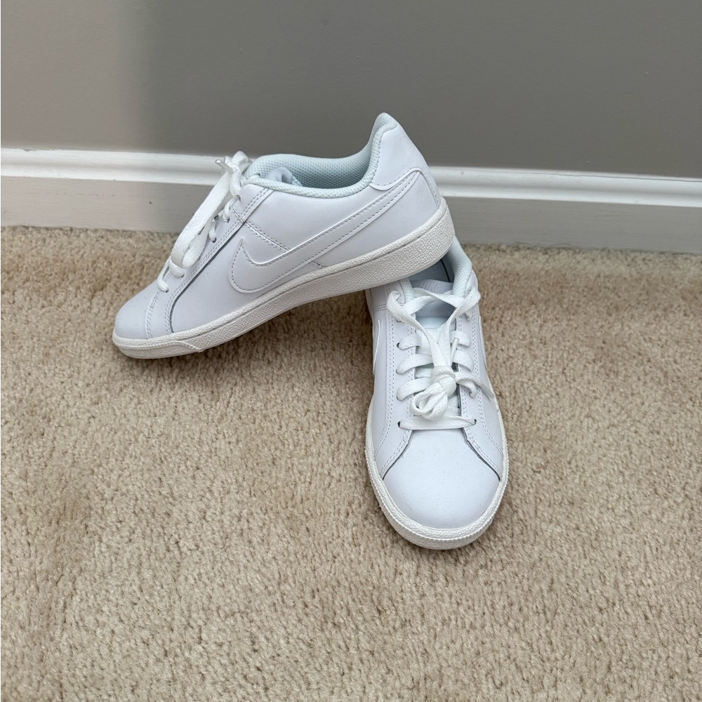 White Nike Casual Sneakers - Picture 3 of 4